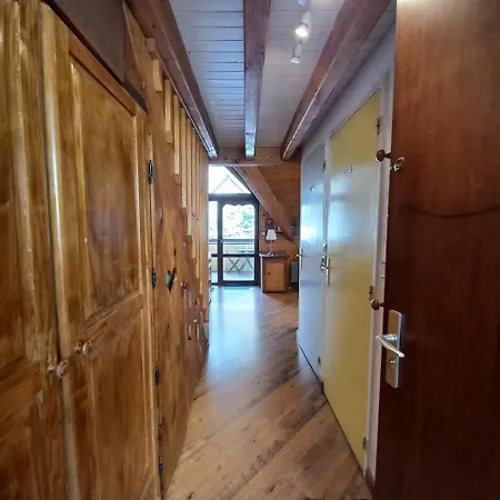 13 Lou Veno Apartment